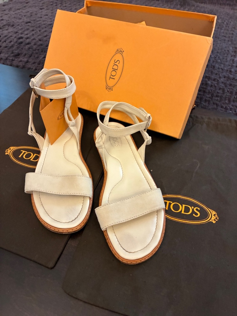 TOD'S Y2K Cream Suede Leather Ankle-Strap Flat Sandals. Sz 7. - Picture 2 of 15